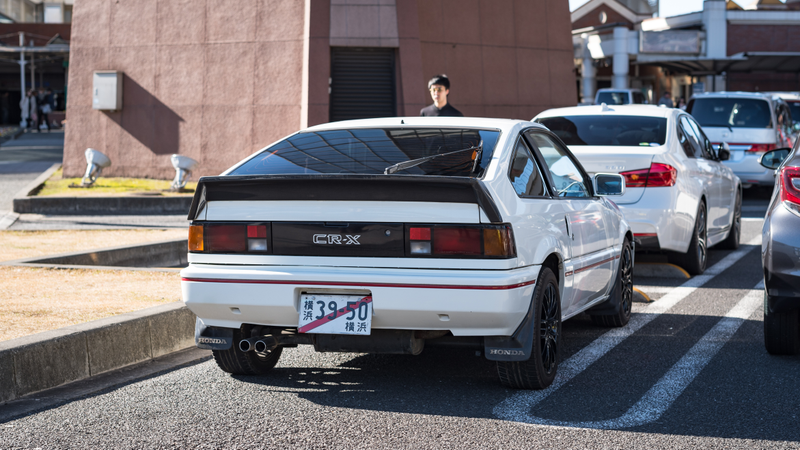 Honda CR-X with temporary dealer plates